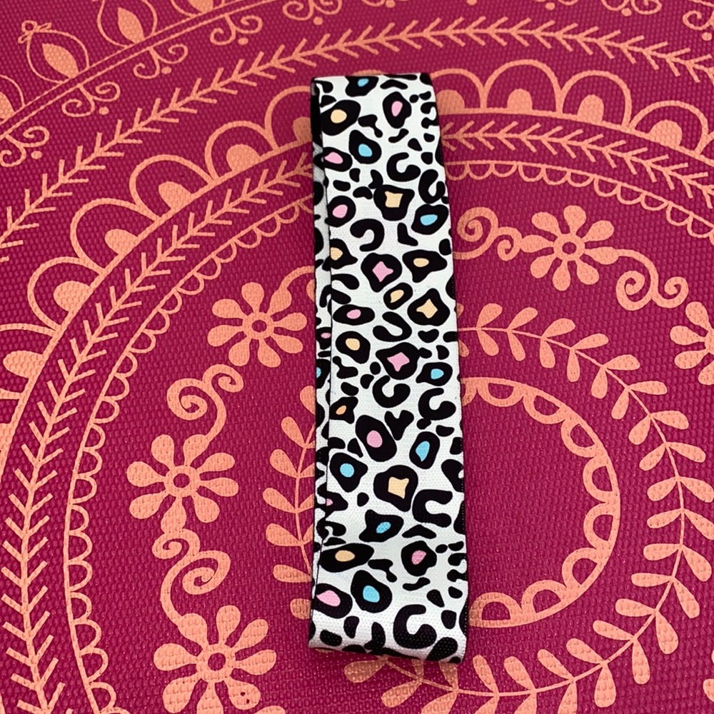 Leopard print booty band